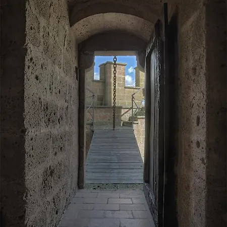 호텔 Castello Di Diffuso In Dimora D'epoca 3*